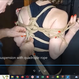 Tengu harness for suspension with quadrople rope